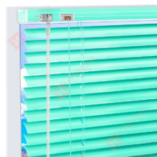 Горизонтальные алюминиевые жалюзи на пластиковые окна - цвет светло-зеленый