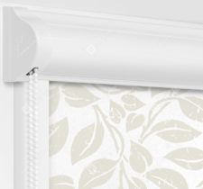 Рулонные кассетные шторы УНИ - Лейси белый блэкаут на пластиковые окна